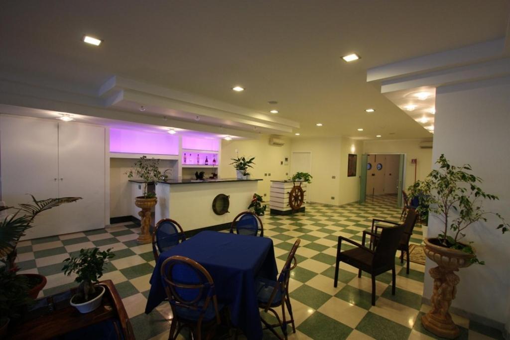 Hotel Bagni Arcobaleno Deiva Marina Ngoại thất bức ảnh